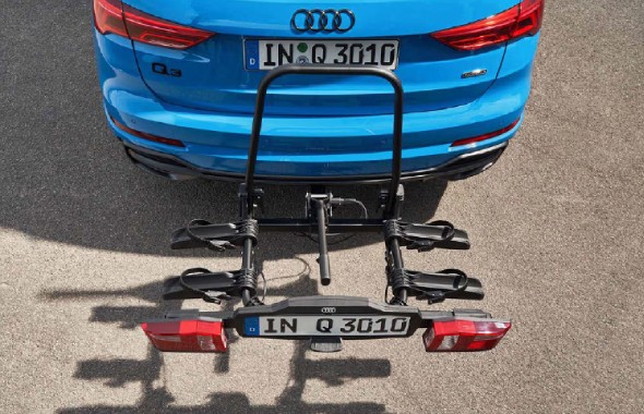 Audi mit Audi-Fahrradträger